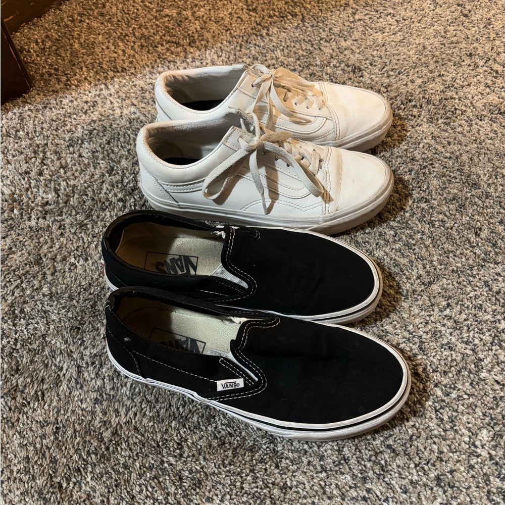 2 pairs vans